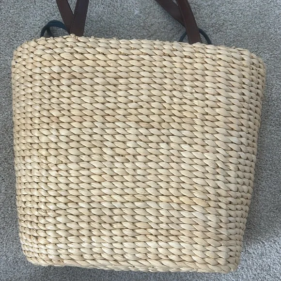 Straw Flag Tote - Picture 7 of 7